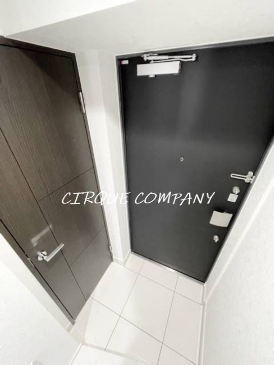 神奈川県横浜市南区真金町1(マンション)の賃貸物件の玄関