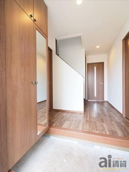 埼玉県新座市西堀2(一戸建)の賃貸物件の玄関