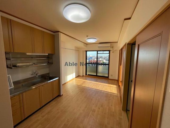 ボヌールメゾンMIKASAの居間