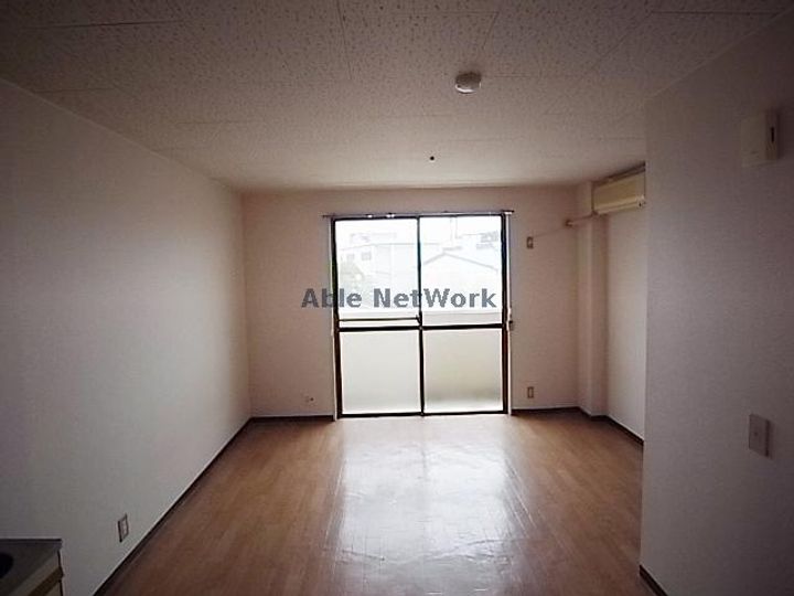 岐阜県岐阜市長森本町2(マンション)の賃貸物件の居間