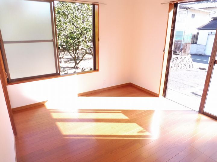 ハイツ大上Bの居間