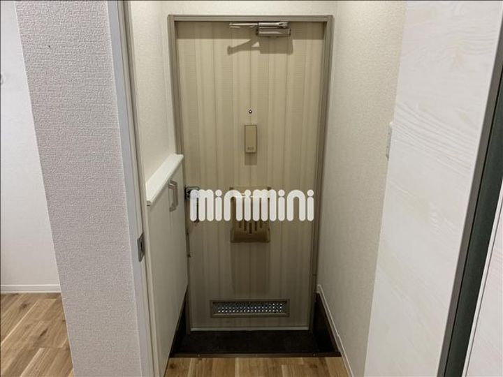 フォーブル小泉の玄関