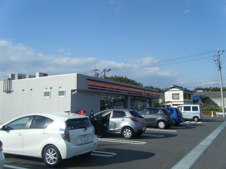 カネヒビルの周辺