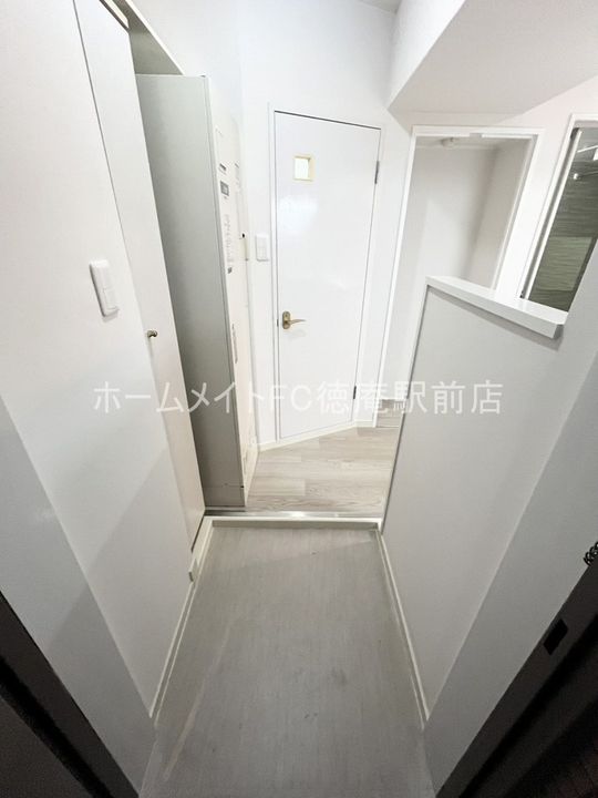 大阪府東大阪市川俣1(マンション)の賃貸物件の玄関