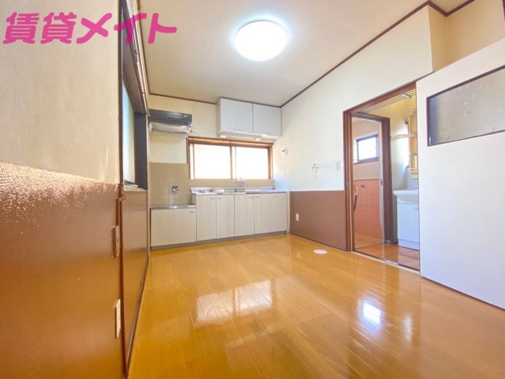 三重県鈴鹿市桜島町7(一戸建)の賃貸物件の居間