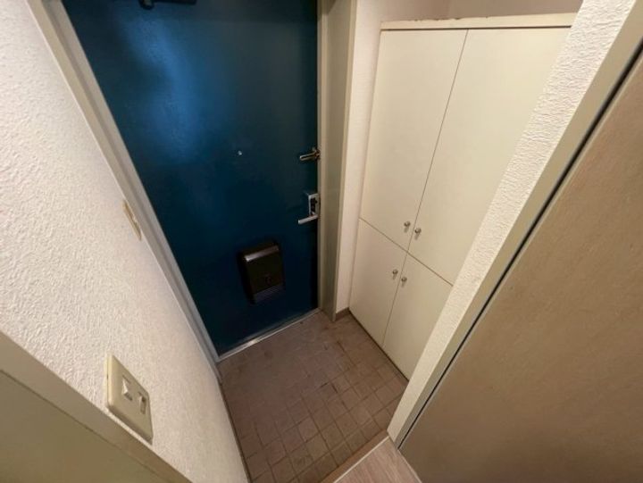 YKハイツ相生町の玄関
