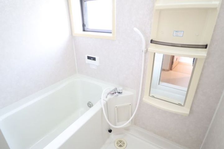 ラルジュメゾン Bの風呂