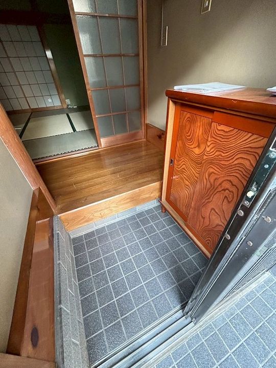 神奈川県小田原市東町1(一戸建)の賃貸物件の玄関