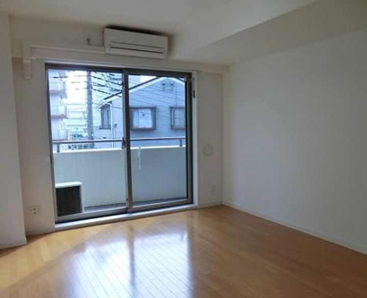 埼玉県さいたま市大宮区吉敷町2(マンション)の賃貸物件の居間