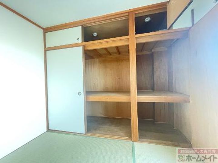 山口ビルの内装