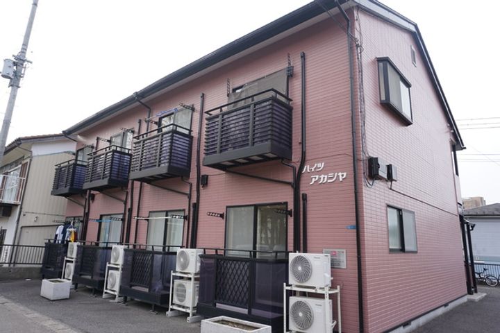 ハイツアカシヤの外観