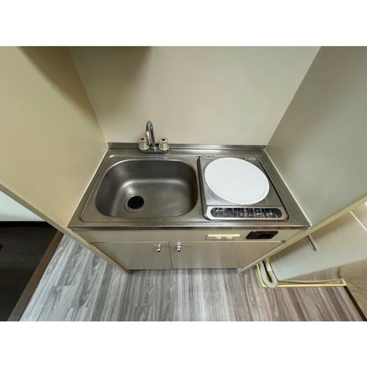 神奈川県横浜市戸塚区上倉田町の賃貸アパートのキッチン