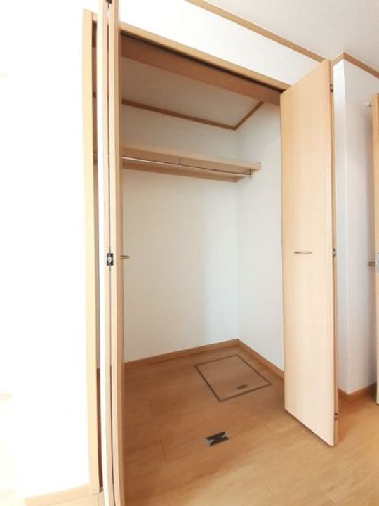 コール・ハピネス Iの内装