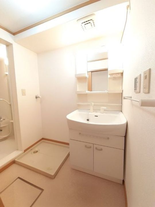 コール・ハピネス Iの内装