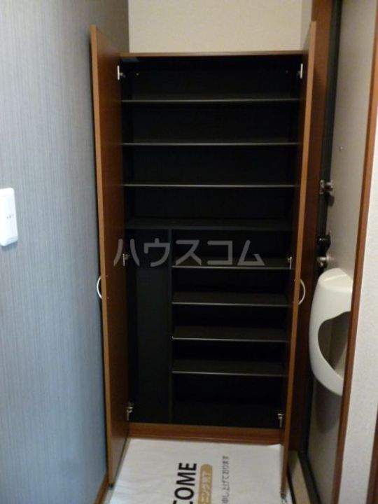 リトルステージIの玄関