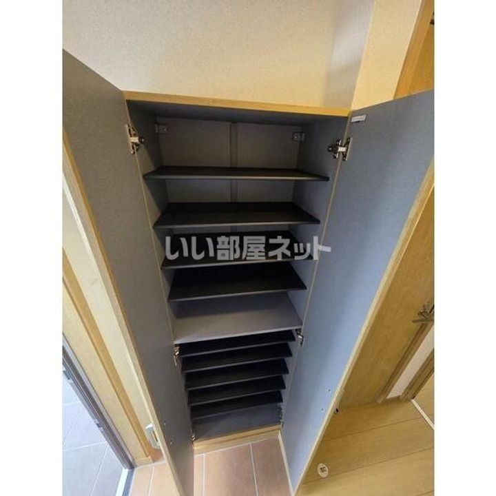 ドゥーメゾンの玄関