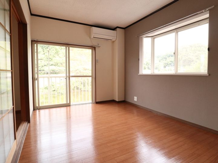 岡山県倉敷市福田町浦田(マンション)の賃貸物件の居間