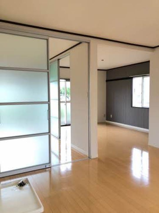 フレグランス延友の居間