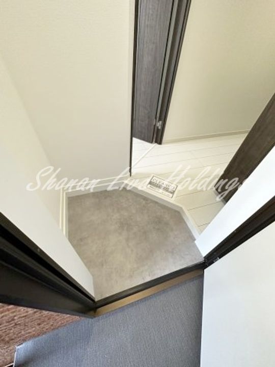 ベイハウス金沢文庫の玄関