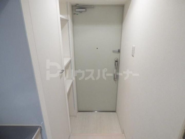 千葉県船橋市本町6(マンション)の賃貸物件の玄関