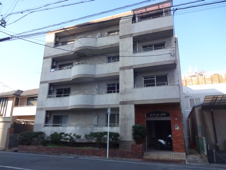 エコーハイツ 南向きの外観