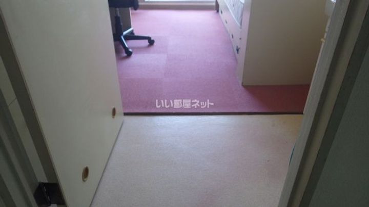 ドーミー赤池の玄関