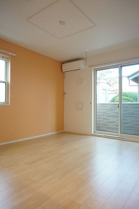 町浦壱番館の居間