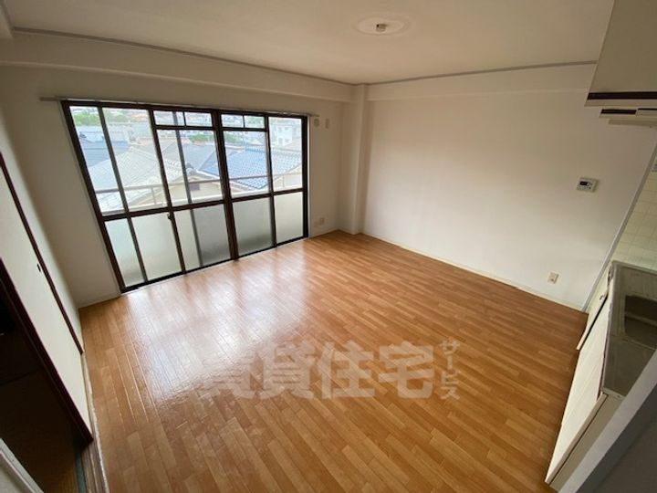 垂水福田ビルの居間