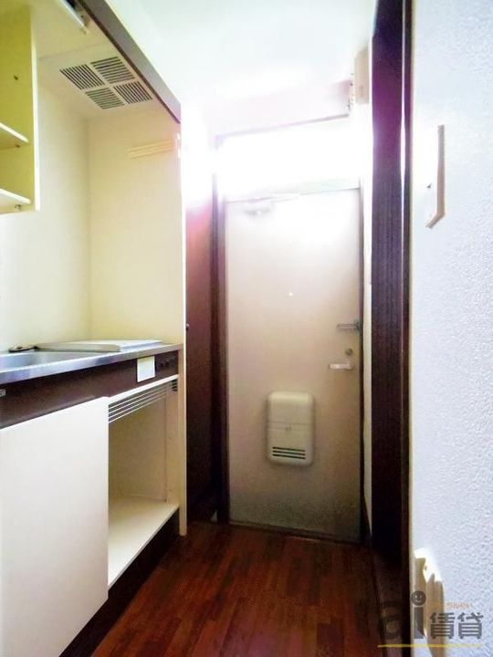 コーポユーエー2号棟の玄関