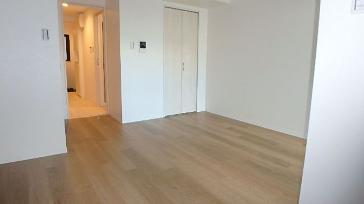 大阪府大阪市福島区鷺洲2(マンション)の賃貸物件の居間