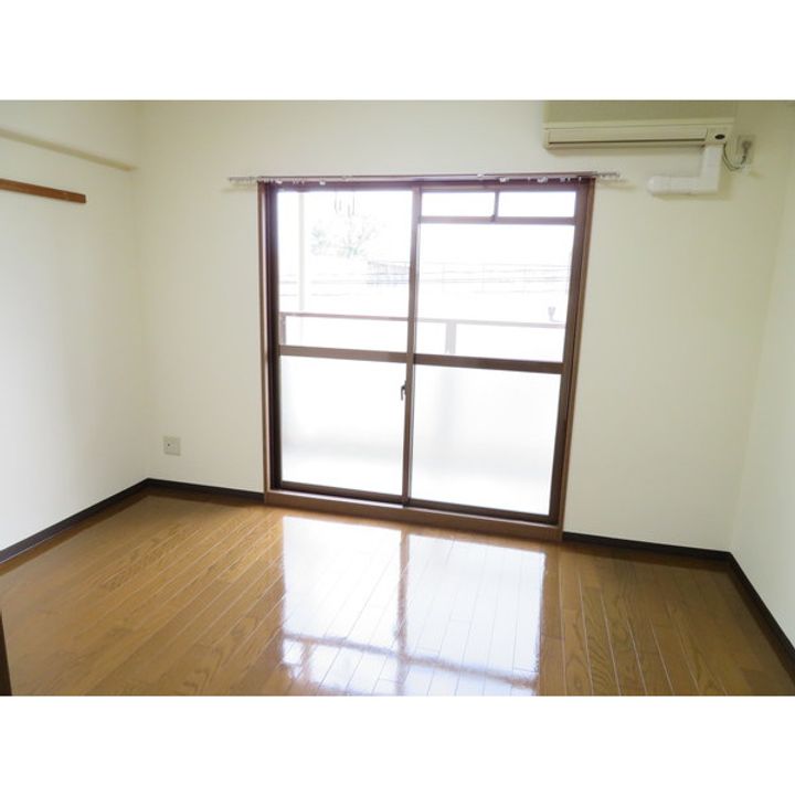 ベルメゾン石垣西の居間