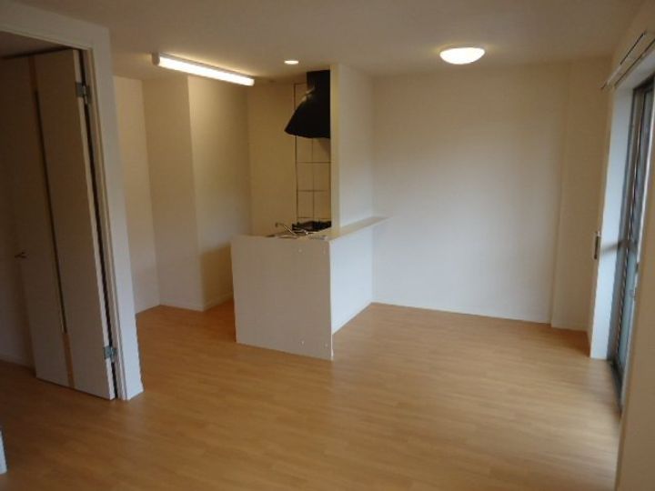 長崎県長崎市平間町(アパート)の賃貸物件の居間