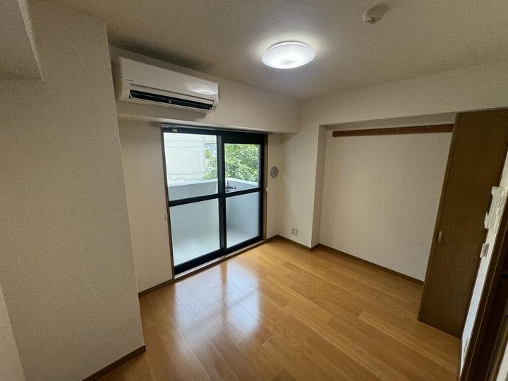 クレアシオン市ヶ谷西の居間