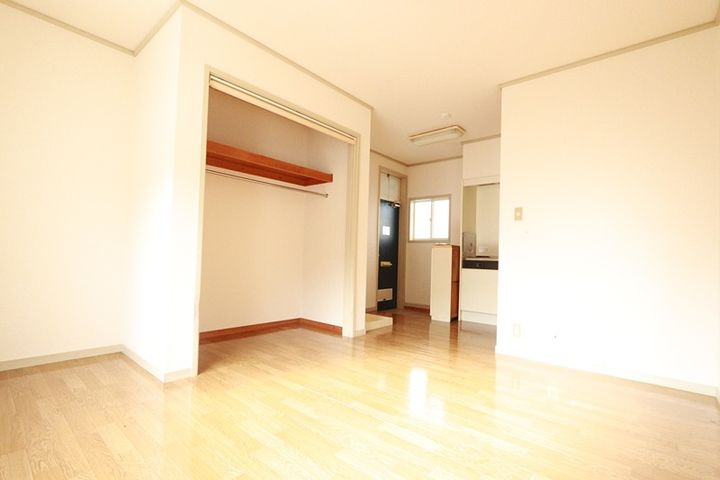 ハイツキナセの居間