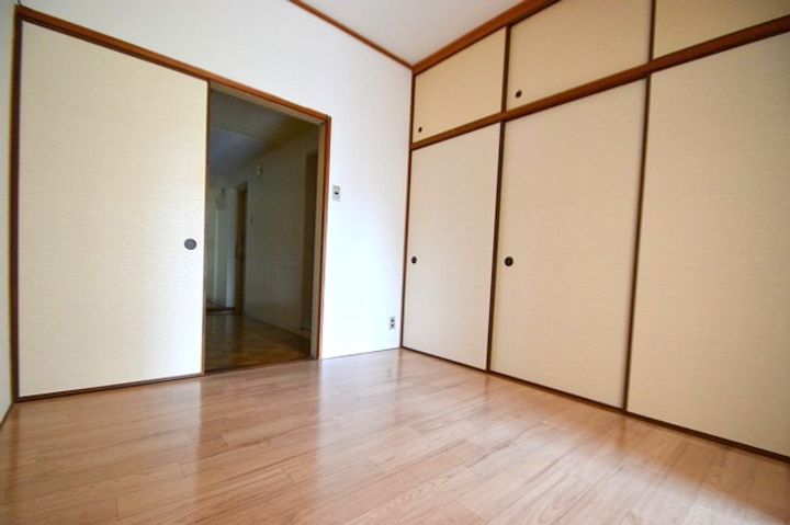 白鳳ビルの内装