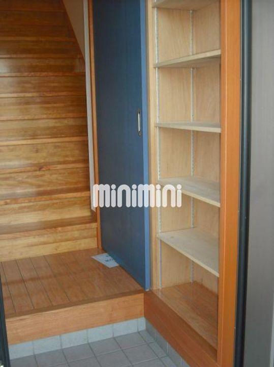 COURT M&M III・IVの玄関