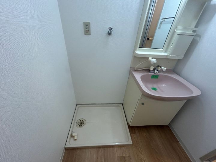 キャンパスサイドの内装