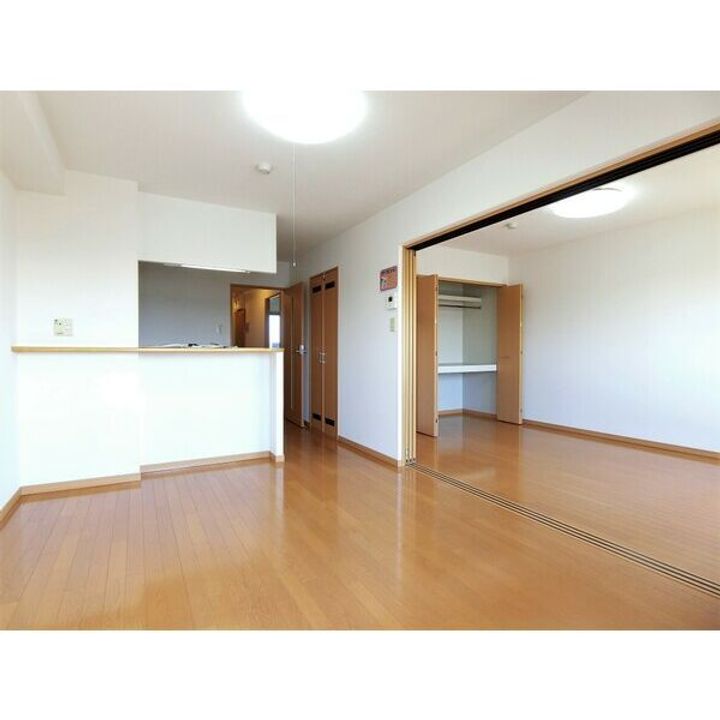 栃木県栃木市城内町2(マンション)の賃貸物件の居間