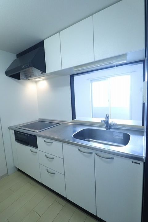 新潟県新潟市中央区東中通1番町(マンション)の賃貸物件のキッチン