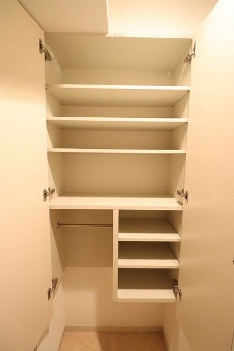 新潟県新潟市中央区東中通1番町(マンション)の賃貸物件の玄関