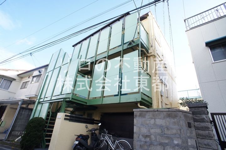 松栄ハイツの外観