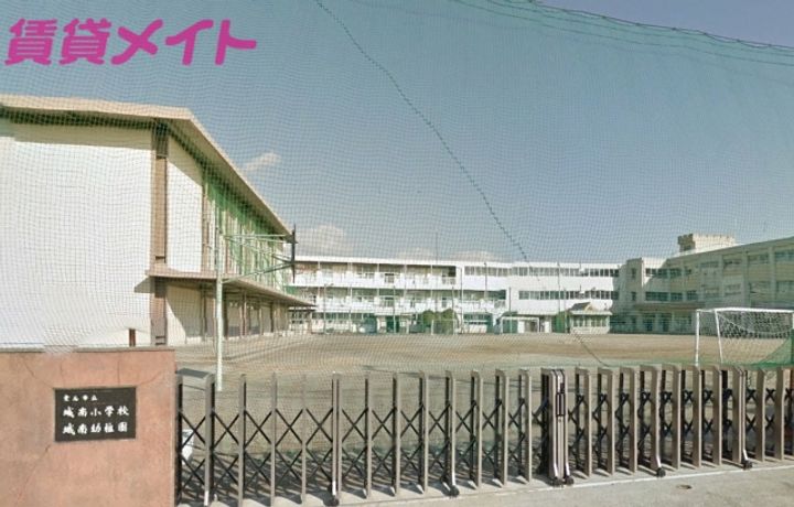 ファミール97の周辺