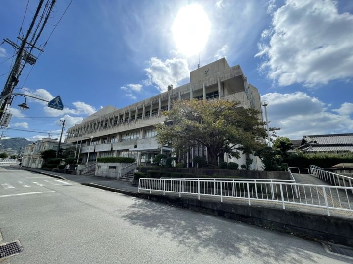 ビレッジハウス私部の周辺