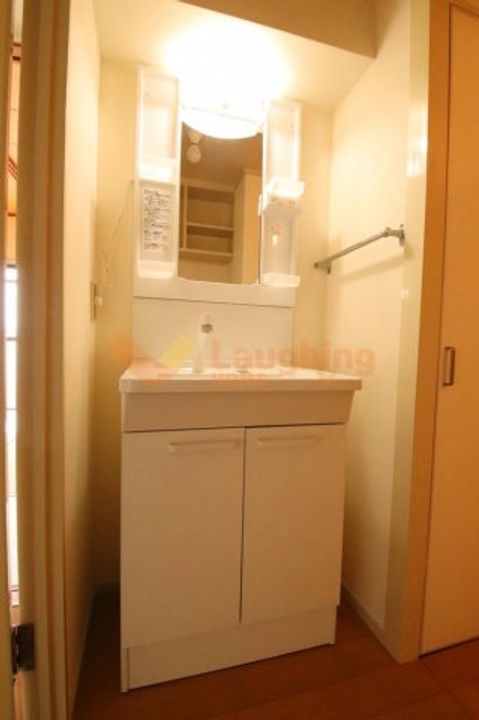 ニューロイヤルビルの内装