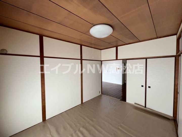 桜町マンションの内装