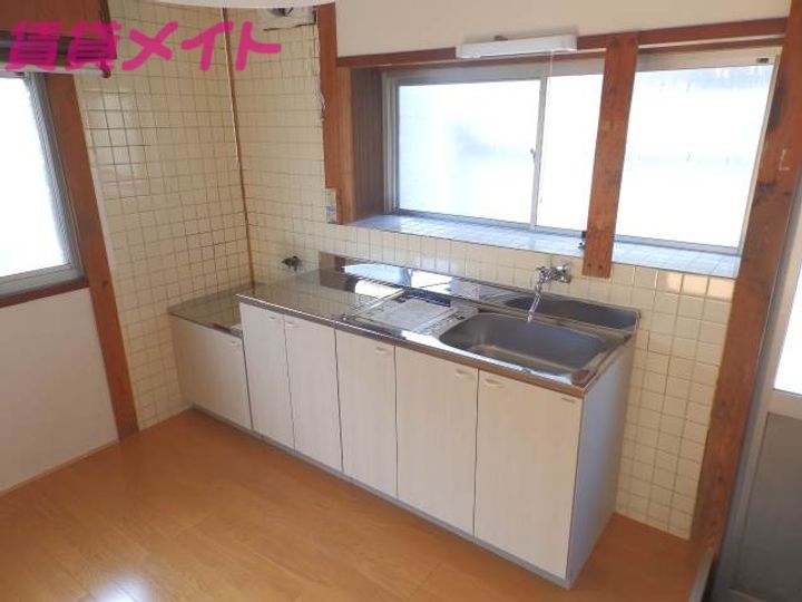 三重県松阪市五反田町5(一戸建)の賃貸物件のキッチン