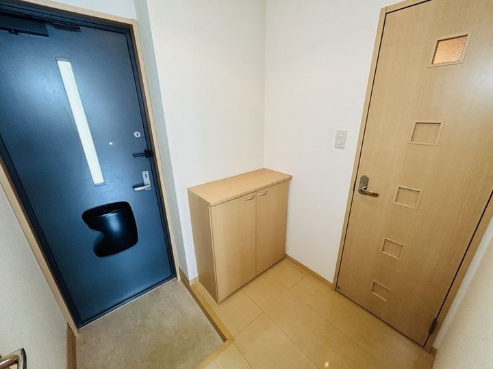 サニーライフの玄関