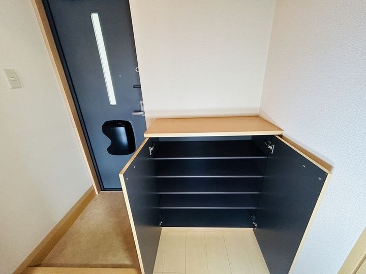 サニーライフの玄関