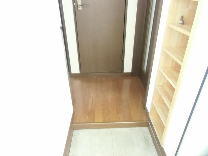 コンフォート18の玄関