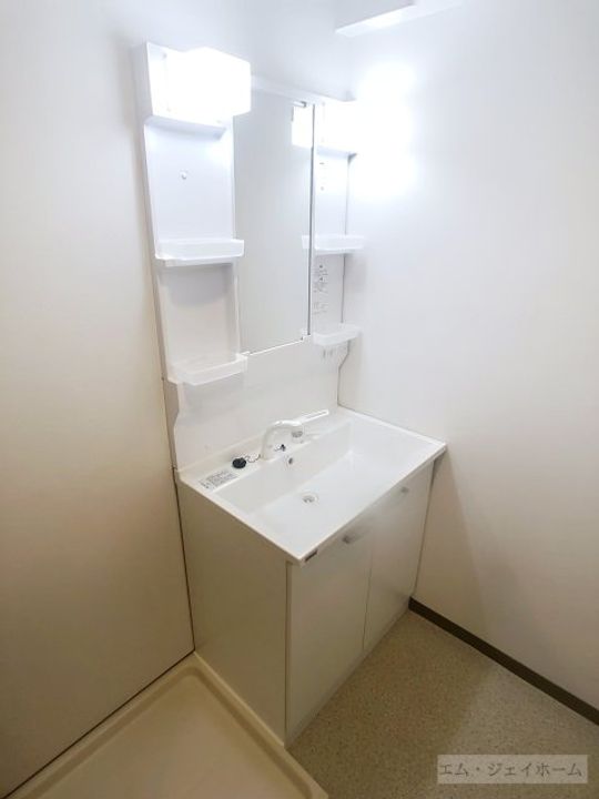 滋賀県湖南市平松北3(マンション)の賃貸物件の内装